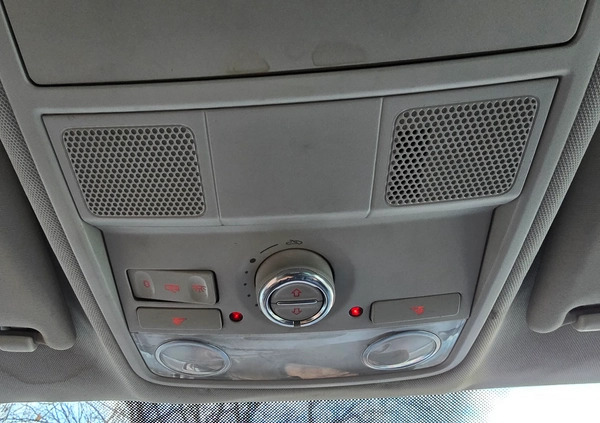 Volkswagen Tiguan cena 33999 przebieg: 242435, rok produkcji 2008 z Pyskowice małe 407